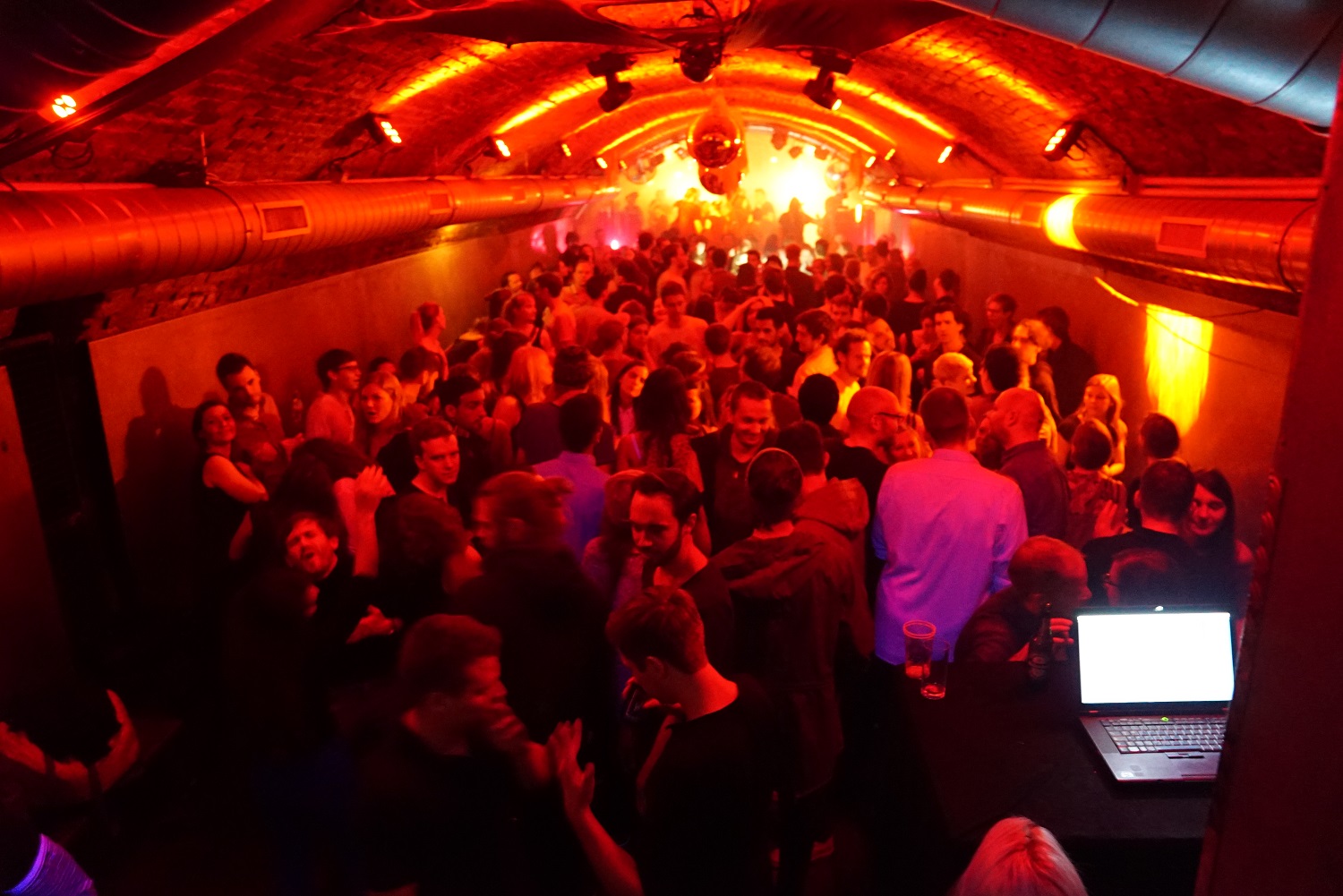 Lokaltipp Shop Club Lounge Weberknecht Kulturszene Wien